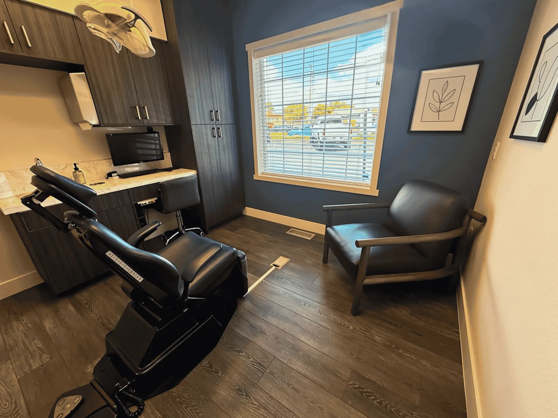 Treatment room at the Longview office
